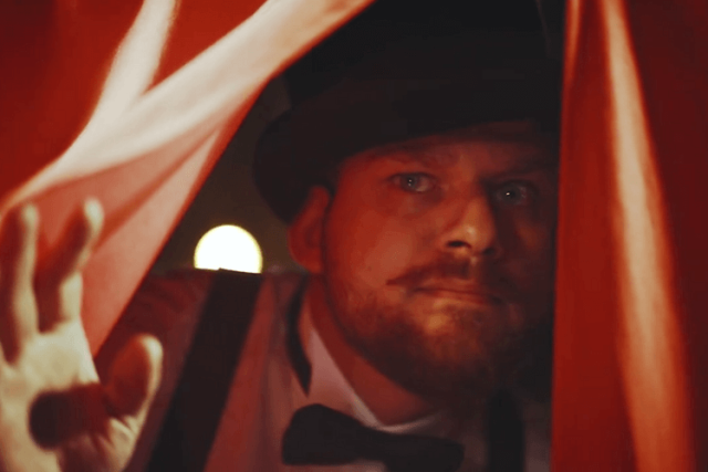 Il clown Christian Lisco: �Coinvolgo il pubblico con la comicit� del mio "Mr.Big"�